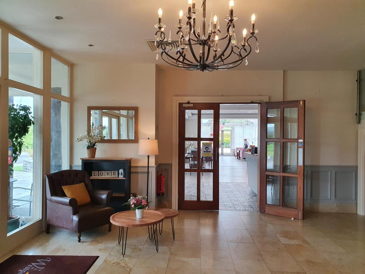 Westport Country Lodge Hotel ภายนอก รูปภาพ