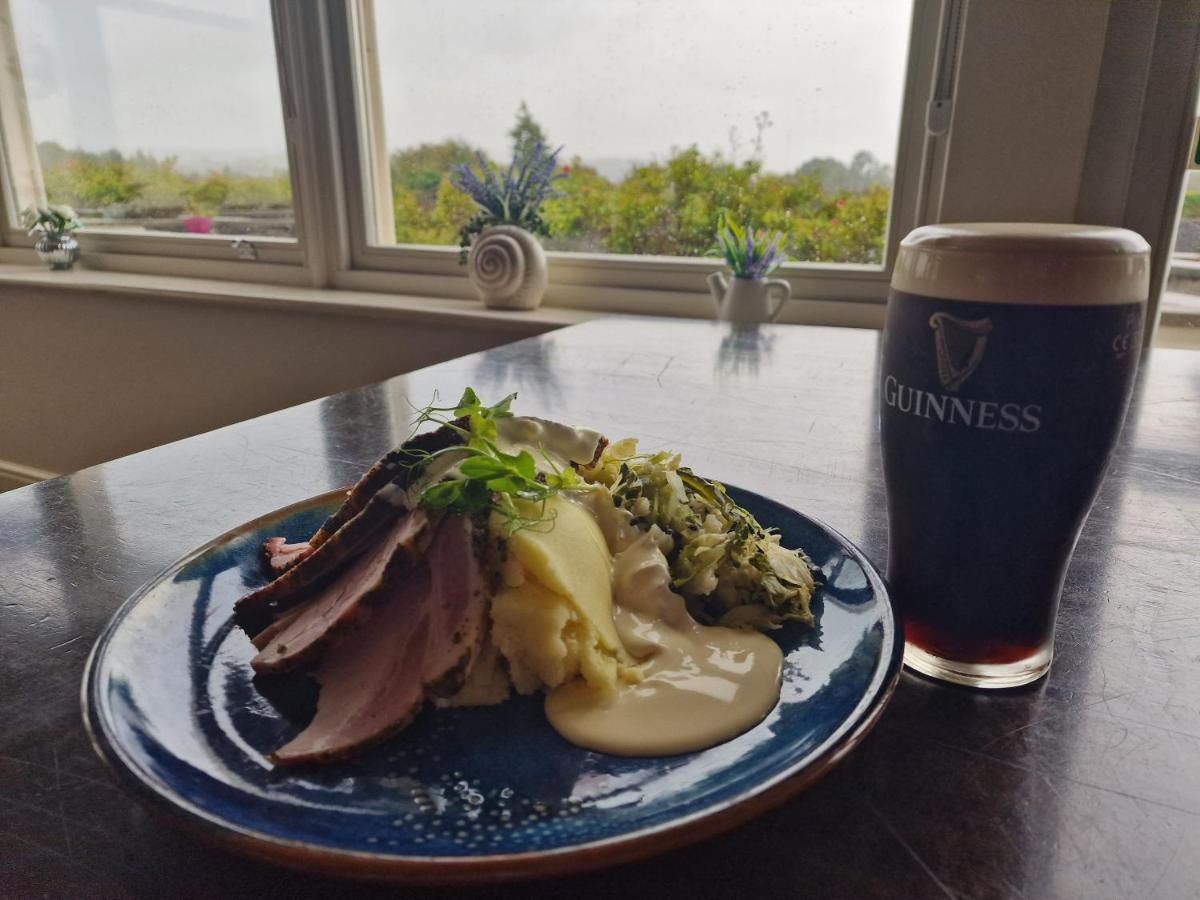 Westport Country Lodge Hotel ภายนอก รูปภาพ