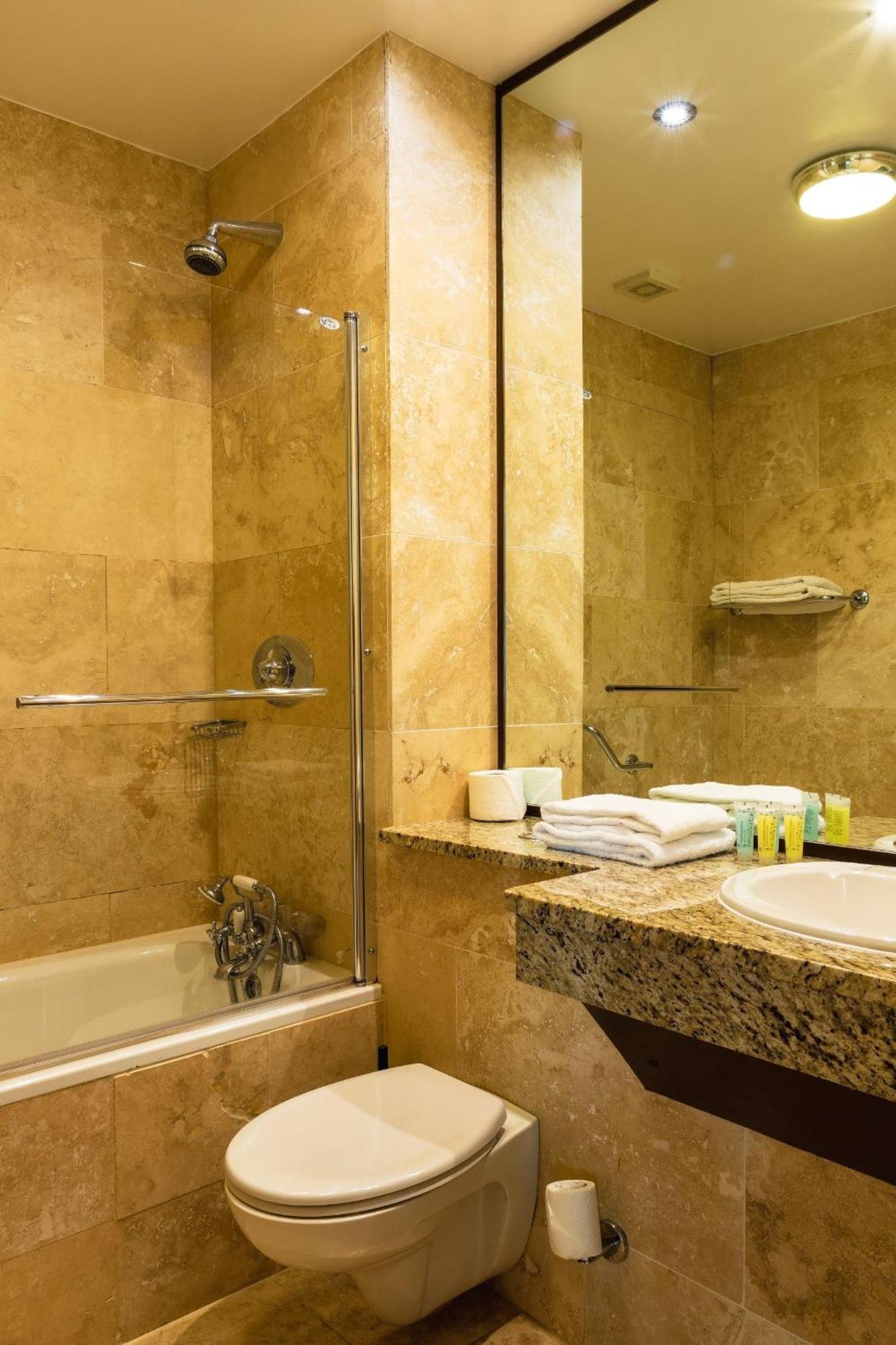 Westport Country Lodge Hotel ภายนอก รูปภาพ